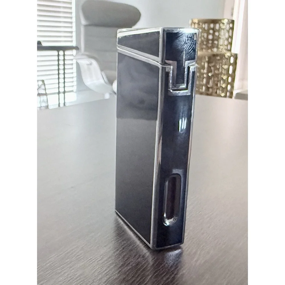 Lamborghini Il Toro Single Jet Butane Cigar Lighter - Black - New